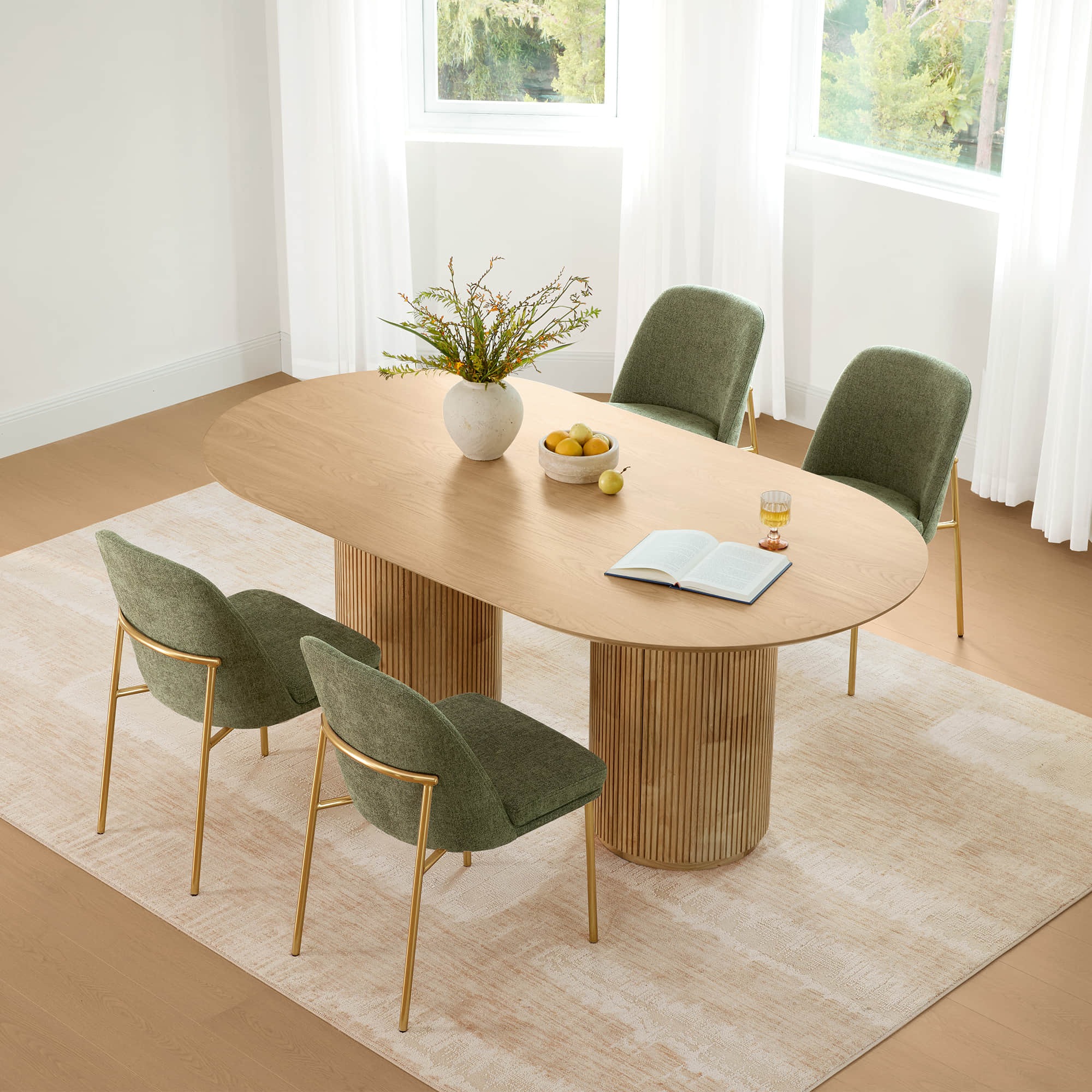 What to Look for in a Family-Friendly Dining Table?